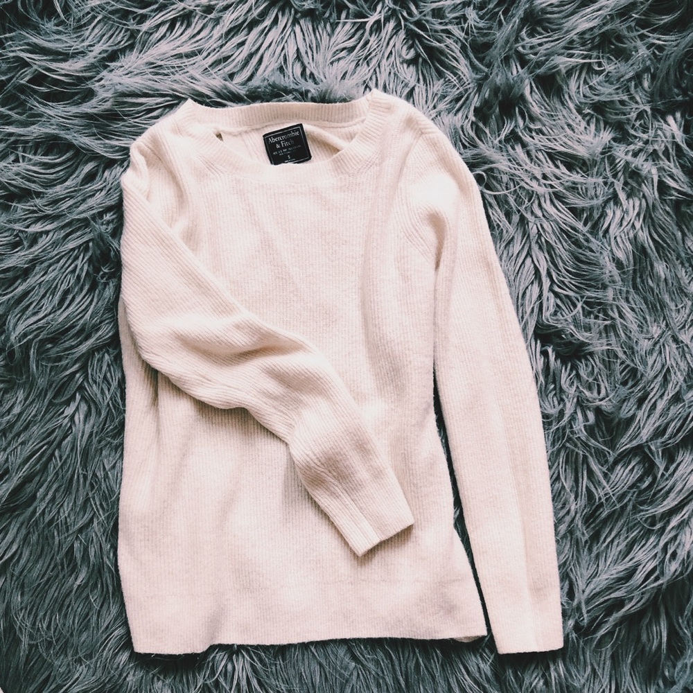 Open back cream A&F sweater